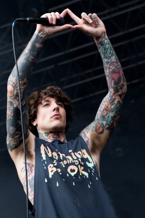 all-i-reallywant-is-you:  born-t0lose:  Bring Me The Horizon   born-t0lose:  Bring Me The Horizon 
