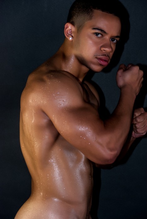 dominicanblackboy:Cute hotboy James Halloway fat pretty ass!😍