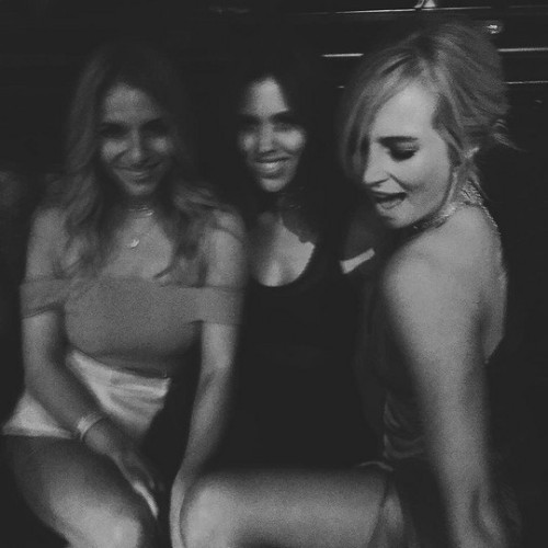 accolalove:@kaylaewell: Cheers to thirty years of @craccola ✨✨