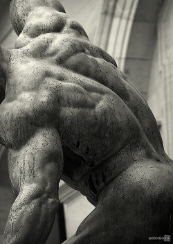 Hercules fighting Achelous (detail), Francoise-Joseph Bosio, 1824 Musée du Louvre, Paris