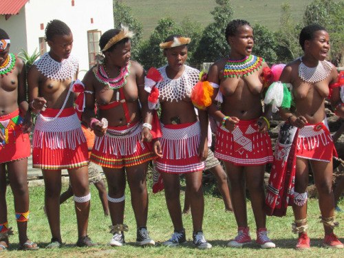   Umkhosi Woswela (Zulu Calabash ceremony), via Beyond Zulu.  