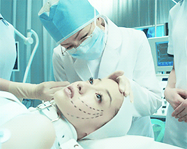 witchguardian:    Helter Skelter (dir. Mika Ninagawa, 2012)   