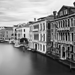 black-and-white:  by Antonello Zoffoli (via Venice Long Exposure on Photography Served)