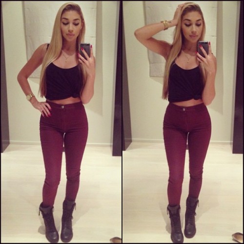 dollsofbeauty:  g0ldenmermaid:  I got caught in the act of taking these selfies 😩🙈 lol  Dolls 