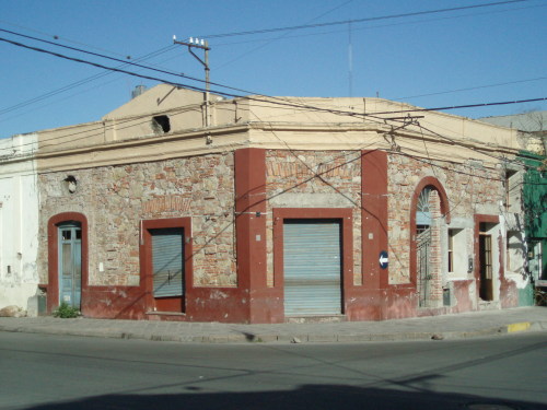 Edificio commercial (¿defunto?), La Quiaca, Argentina, 2007.