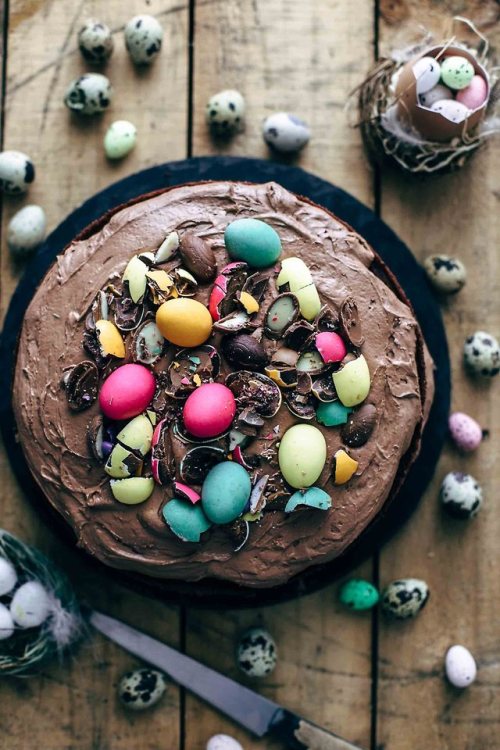 sweetoothgirl:CHOCOLATE EASTER EGGS CAKE WITH CHOCOLATE MARSHMALLOW FROSTING