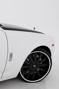 drugera:  Giovanna Siena Rolls Royce Ghost