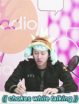 heepnotic:  Heechul can’t even convince himself that he’s an English major.vid