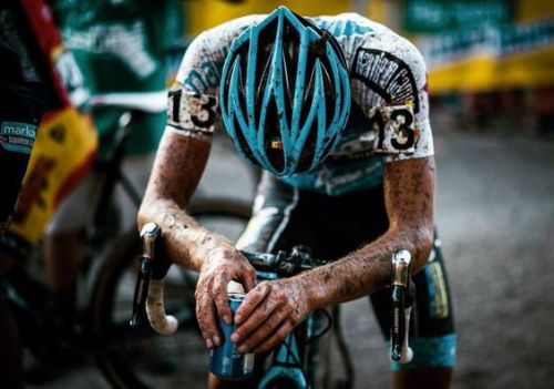 rollersinstinct:  Dieter Vanthourenhout is captured by Nate Ryan after giving it his all at this yea