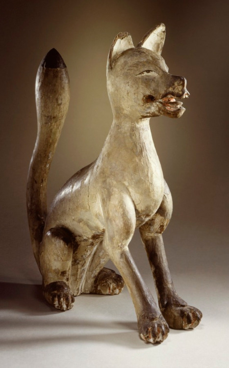 Shinto Sculpture in the Shape of a Seated Fox Japan, Momoyama period (1573-1615), 16th century Sculp