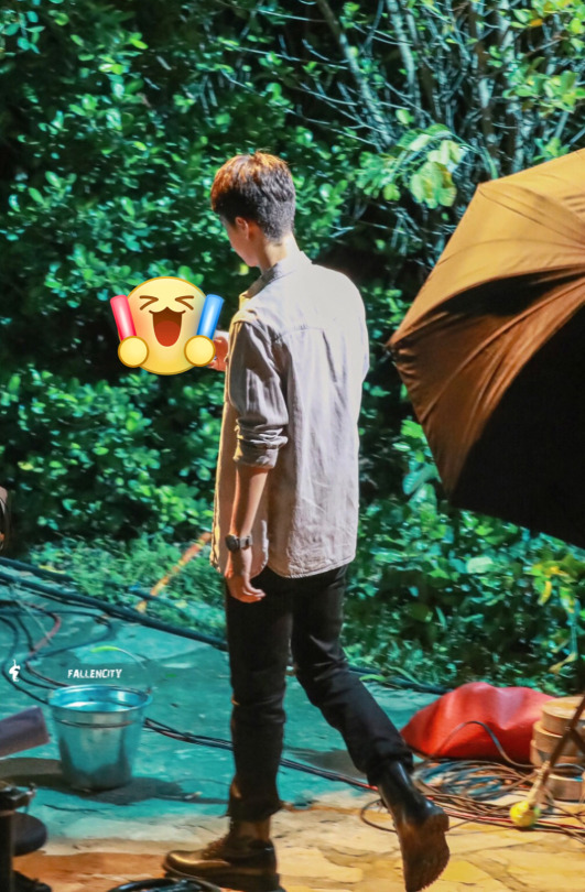 © FallenCity0805_王一博个站 Yibo finished filming Being A Hero today