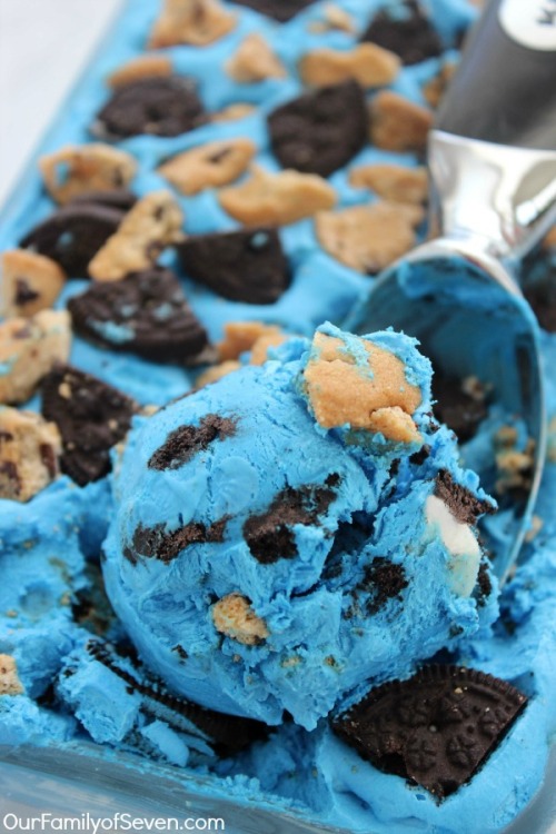 dablacksaiyan: moreweights: addicted–to-healthy: yumi-food: No Churn Cookie Monster Ice Cream&