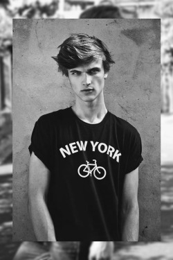 strangeforeignbeauty:  Louis Steyaert | Photographed by Pat Supiri