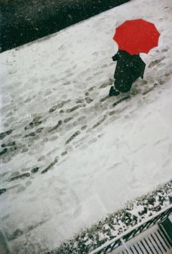 poboh:Footprints, ca 1950, Saul Leiter. American, born in 1923.