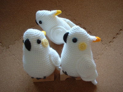 podkins:I just found these little cuties over at the Japanese blog Kotoriya, who makes the amazing l