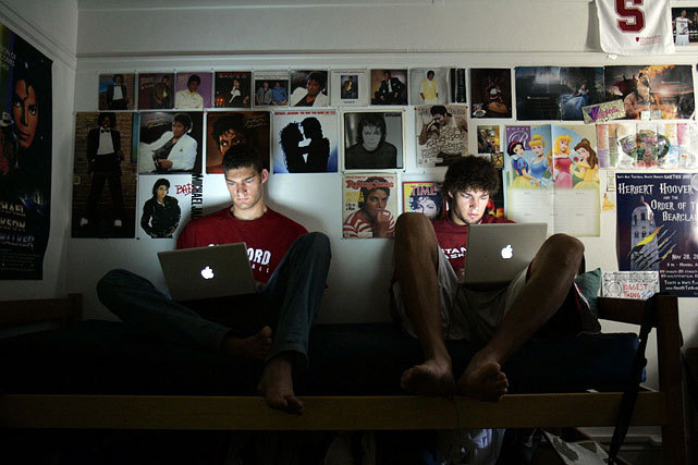 The best buddy roommates had no idea they&rsquo;d been surfing the same hypnosis