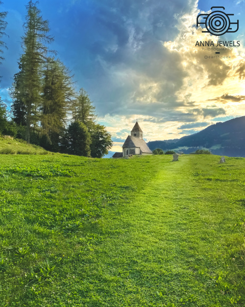 Bargis - Switzerland (by Anna Jewels (@earthpeek)) https://www.instagram.com/earthpeek/