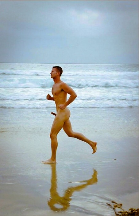 Morning naked jog 😊