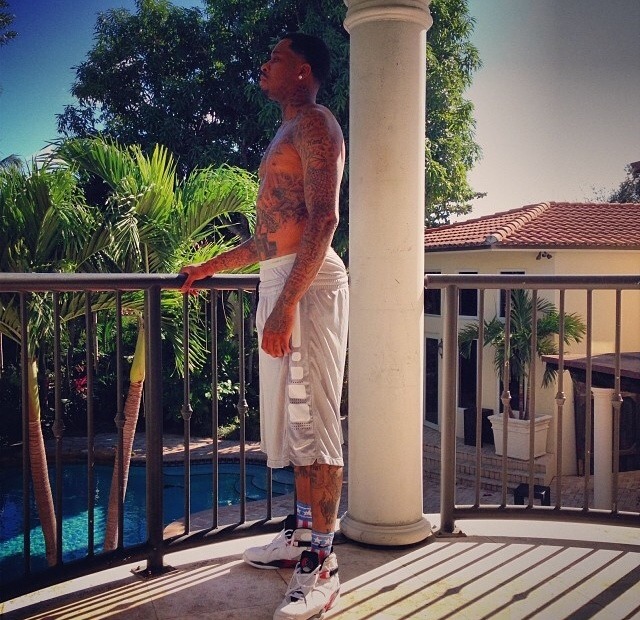 reshawndbrown: niggacrusheveryday:  He look so good! That’s can be bae! ♥️❤️😏