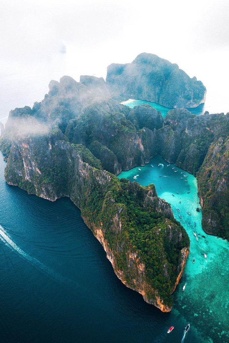 alecsgrg:   Phi Phi, Thailand | ( by Michael Block ) 