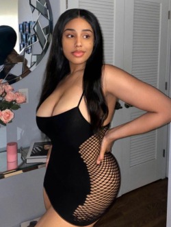 princejazziedad:GorgeouslySexy. Curvy. Delish-she-is. porn pictures