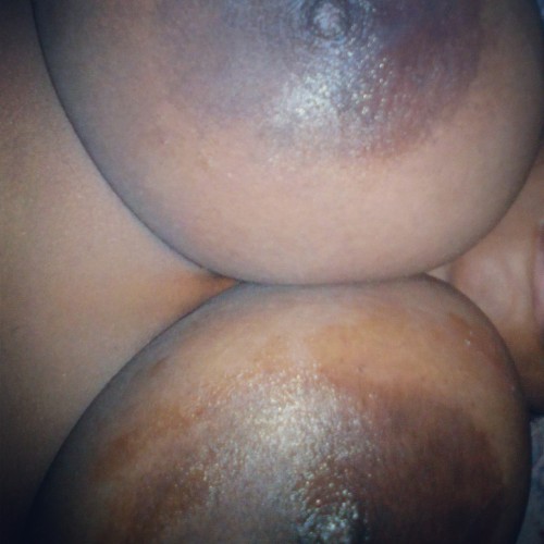 calidadkate:  # i like my big tits  # i love my big nipple