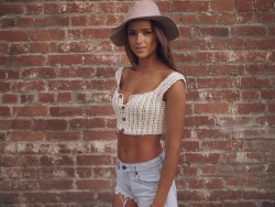 helenowen:  Howwddyyy doooodyHat - http://beginningboutique.com.au/hudson-hat-tanTop - http://beginningboutique.com.au/coconut-cream-crop