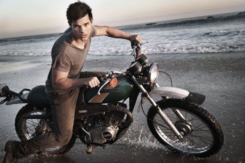 meninvogue:  Taylor Lautner