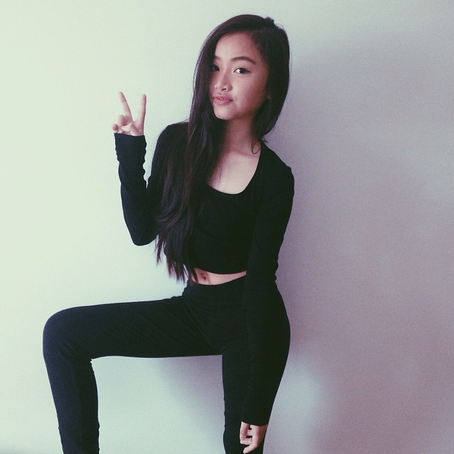 asiancumcollection:  A little something for my followers. Used her to finish 3 times