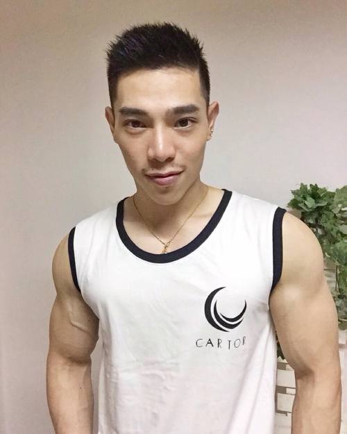 Beautiful #asianhunk i found on instagram by sixpack_mens - January 15, 2016 at 10:13PM #BAM
