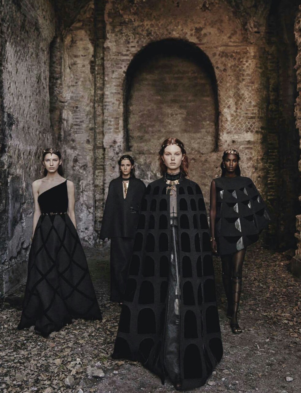 lisa401971:“VALENTINO HAUTE COUTURE f/w 2015” Sofia Tesmenitskaya, Leila Nda,