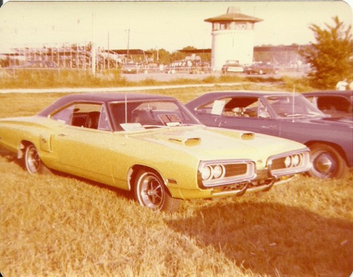 jacdurac:  Vintage Photo of  1970 Hemi Coronet R/T  