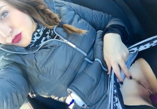 hornycollegegirls: I took this pic in my car the other day, I can’t even keep my hands off my pussy 