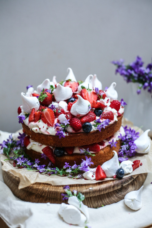 sweetoothgirl: ETON MESS SPONGE CAKE