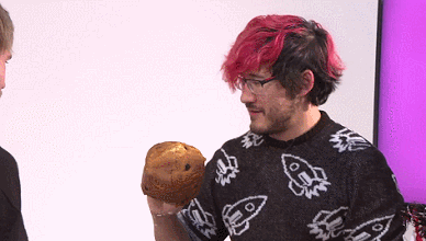 marielgum:  That’s just Mark literally fisting Panettones. Nothing to add.(from