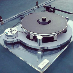analog-dreams:  Michell GyroDec Turntable.
