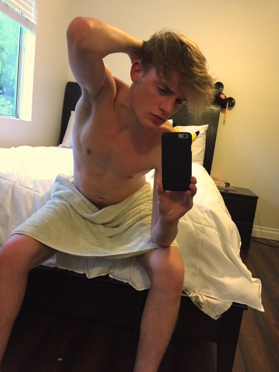  Austin&rsquo;s body is as beautiful as his face. 