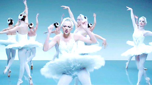 tayswiftdotcom:  Taylor is SLAYING!! She is currently…  #1 on Hot 100#1 on Billboard