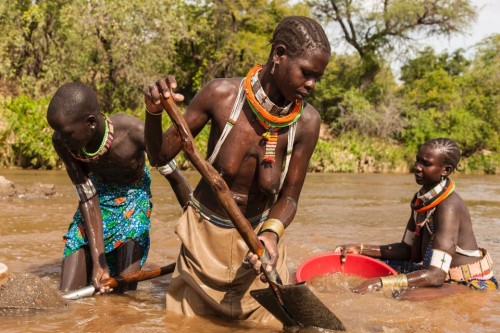  Toposa women pan for gold in the River Singaita porn pictures