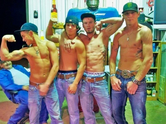 phd-bullrider:  Redneck cuties strutin’ there goods!