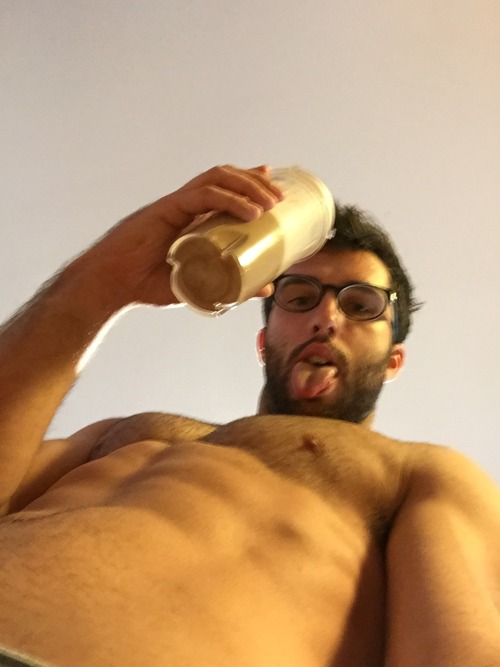 does this angle effectively capture my improved tit definition and protein smoothie