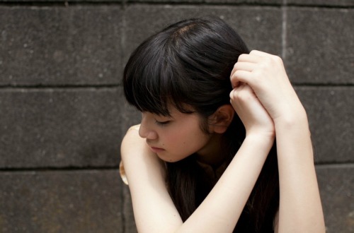 bisyoujyoo:  やっぱりこのアカウントのファーストポストは小松菜奈で。このアカウントを終えるときも締めは小松菜奈がいい。みなさんどうぞよろしくお願いします🐰
