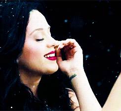iheartkatyperry:  All your insecurities, all the dirty laundry, never made me blink