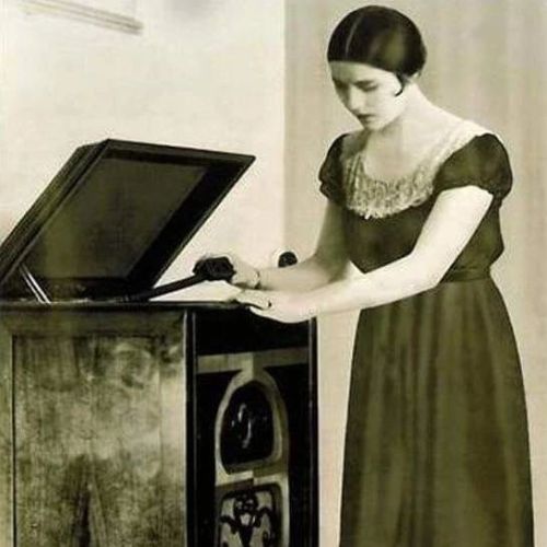 • Plastic Passion • ⋅ Bang &amp; Olufsen Radiogrammofon, 1929 ⋅ @33.45rpmz @