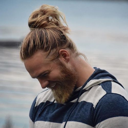 brutalmore:  6′6″ Norwegian Naval officer Lasse L. Matberg, @lasselom on Instagram