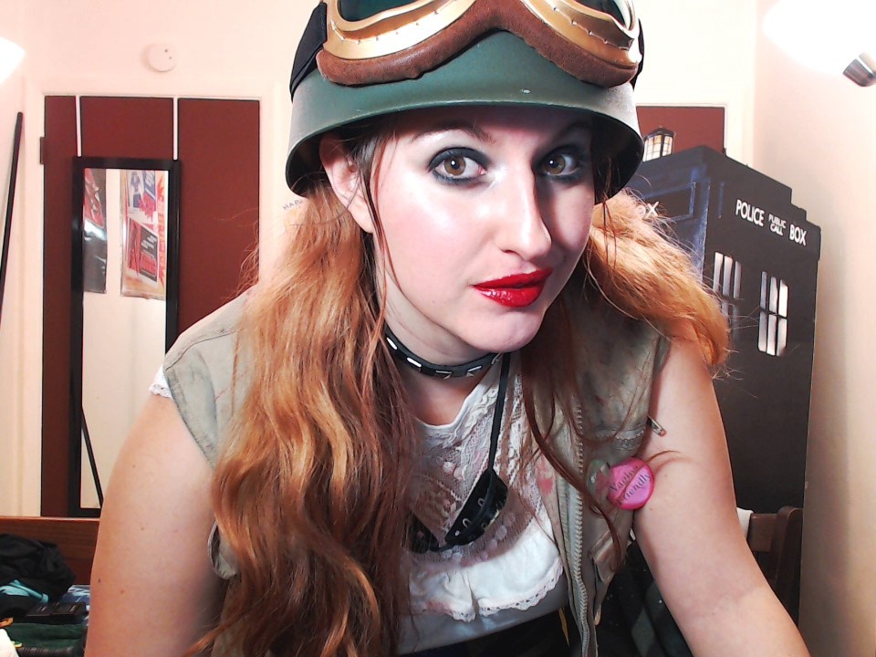 kayleepond:  She walks softly but she carries a big gun. (From the Tank Girl theme