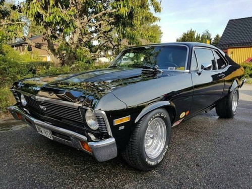 classicmusclevintagecars: Awesome Nova -72 with SB 383 stroker. 411hp, 650 Nm. Sent in by @rallesco 