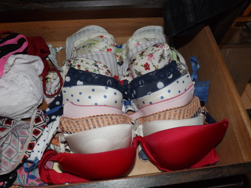 sissycrossboy:  this was before i had to move all my pretty bras to another drawer to make room for all my pantys. 