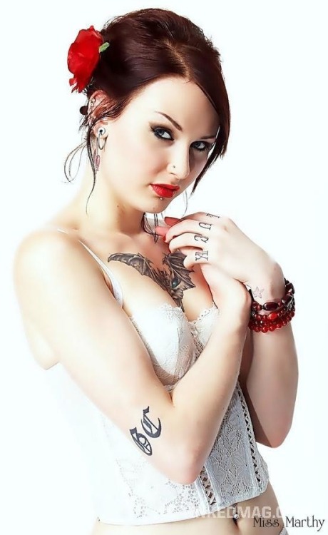 Tattoo'd ladies&metal