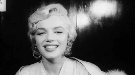 Marilyn Monroe #Gif#funny#gifs#popular gifs#trending gifs#reddit#reddit gifs#giphy#tumblr gifs#trending#popular